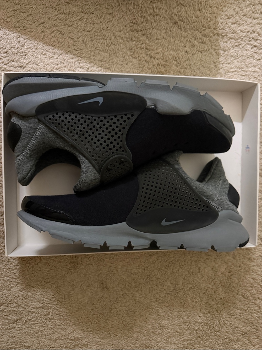 Rare Nike Sock Dock Size 11 new